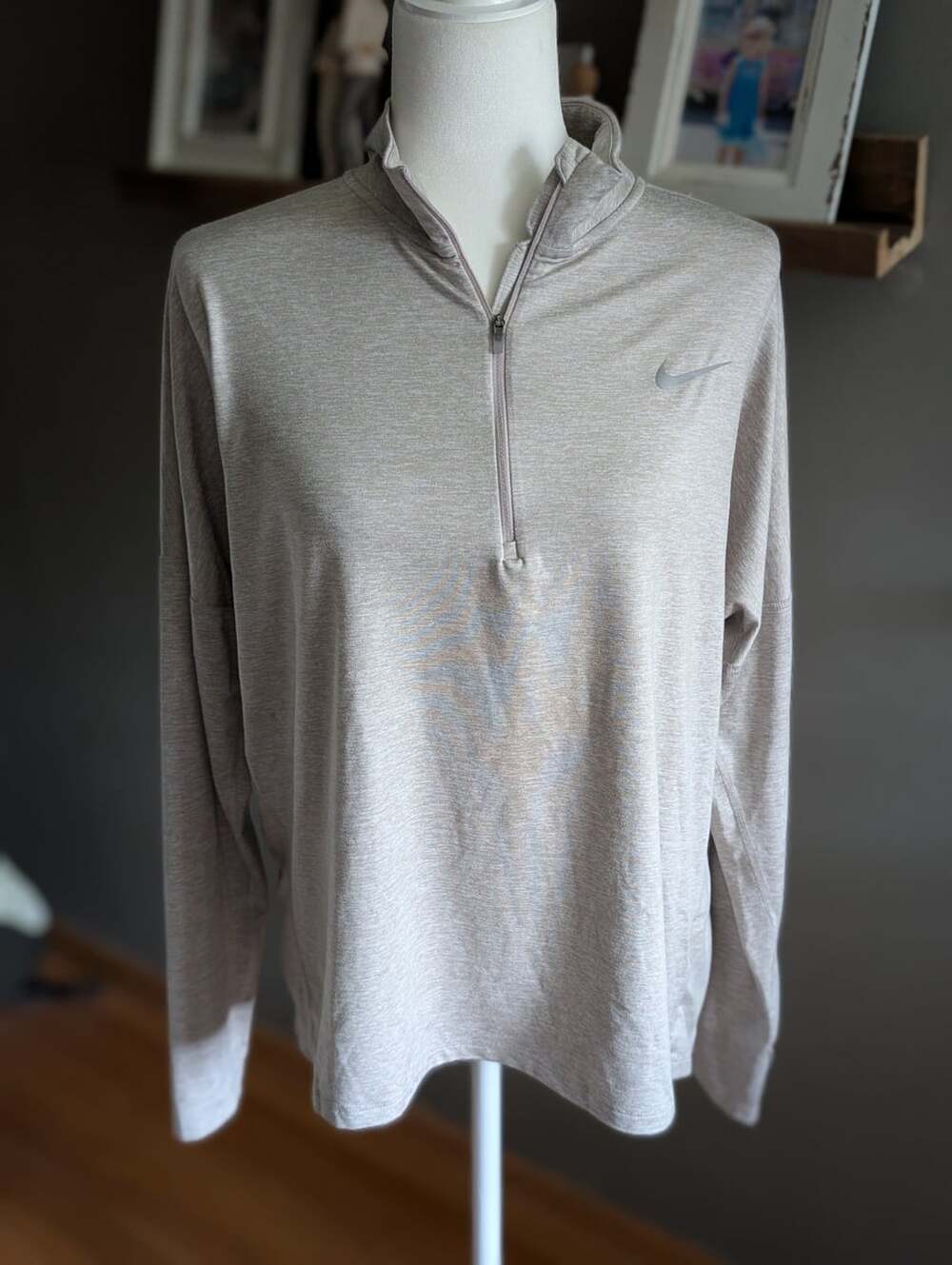 Womens Nike Running Dri-Fit Beige 1/4 Zip Pullover Thumbholes Running XL